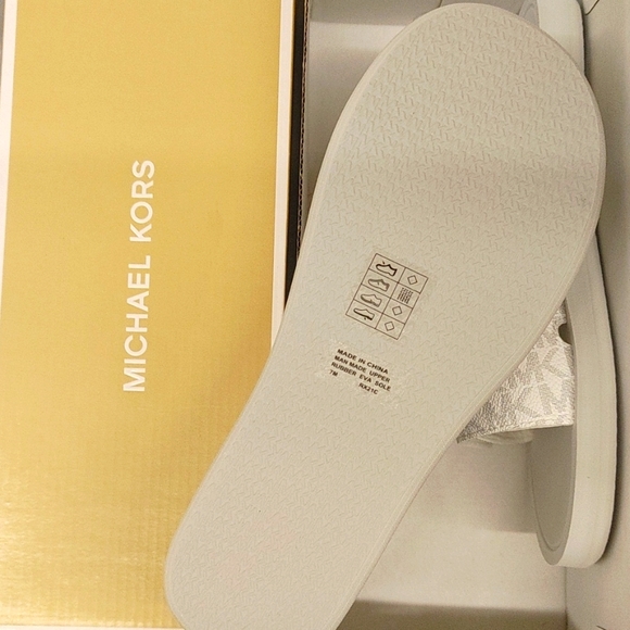 Nitb MK logo bright white adjustable slides - Picture 4 of 4